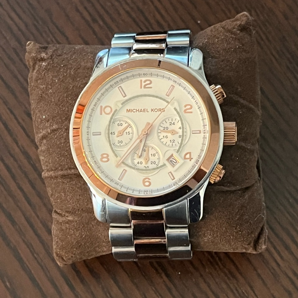 Watch - Picture 3 of 3